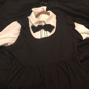 Maids costume with apron fits like a 3x